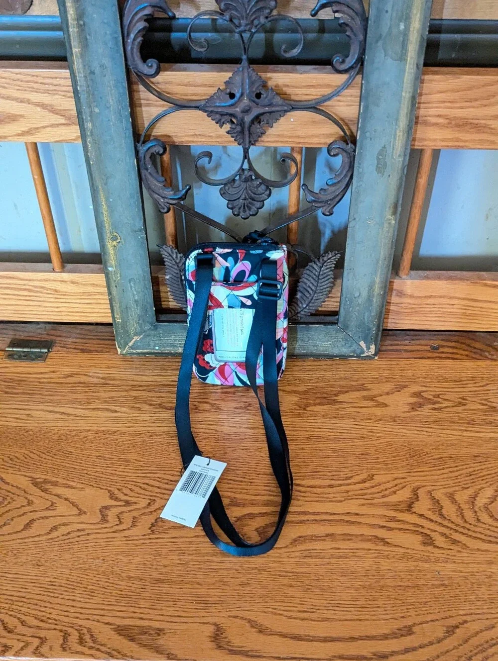 NWT Vera Bradley Mod Paisley RFID Mini Cellphone Crossbody Bag